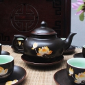 Bộ ấm chén đẹp dáng quả hồng vẽ sen vàng kèm phụ kiện (Men nâu)