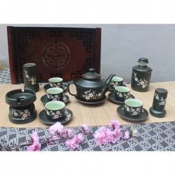 Bộ ấm chén dáng chóp vẽ hoa đào kèm phụ kiện (Men xanh) Bộ ấm chén dáng chóp vẽ hoa đào kèm phụ kiện (Men xanh)