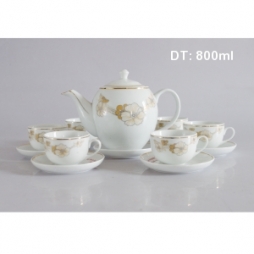 Ấm chén sứ dáng Minh Long kẻ chỉ vẽ hoa vàng kim 500ml (Trắng) Ấm chén sứ dáng Minh Long kẻ chỉ vẽ hoa vàng kim 500ml (Trắng)